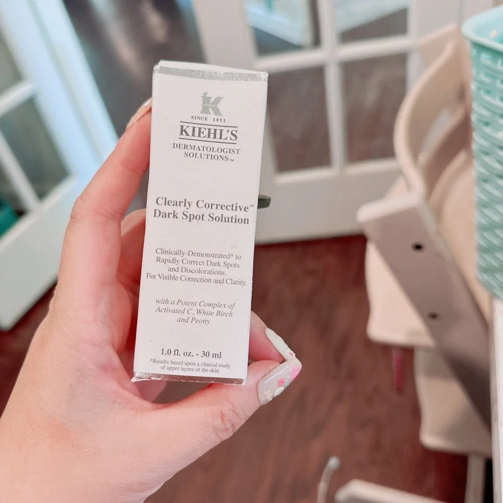 Kiehl's  Clearly Corrective Dark Spot Corrector serum/treatment/NWB - Picture 7 of 7